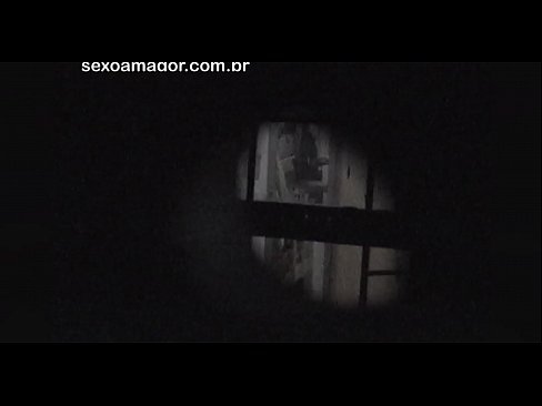 ❤️ Si Blondie ay lihim na nakunan ng video ng isang voyeur ng kapitbahayan na nakatago sa likod ng mga guwang na brick ❤️ Porn video sa tl.nomescriativos.top ﹏